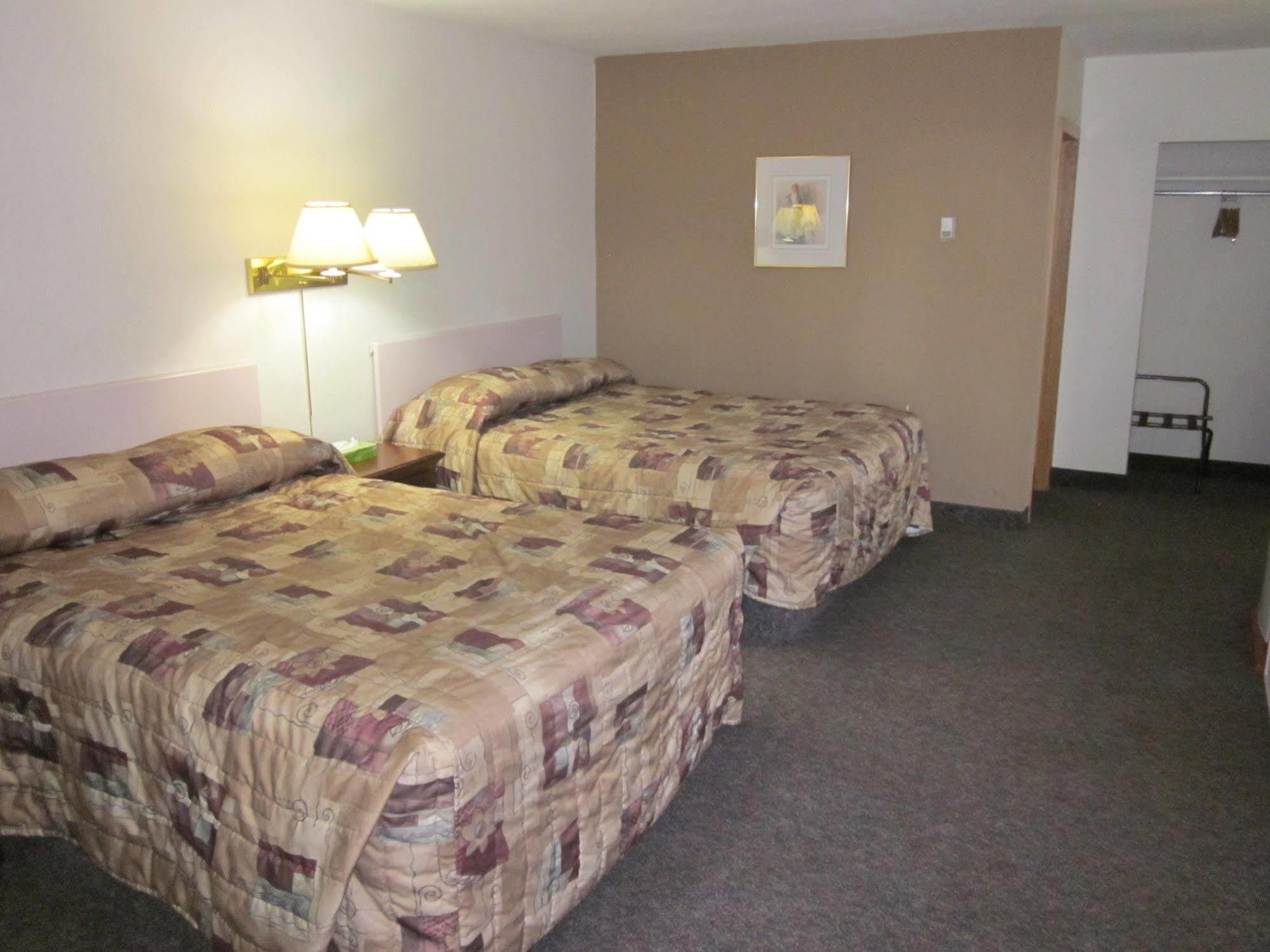 לטברידג' Chinook Motel מראה חיצוני תמונה